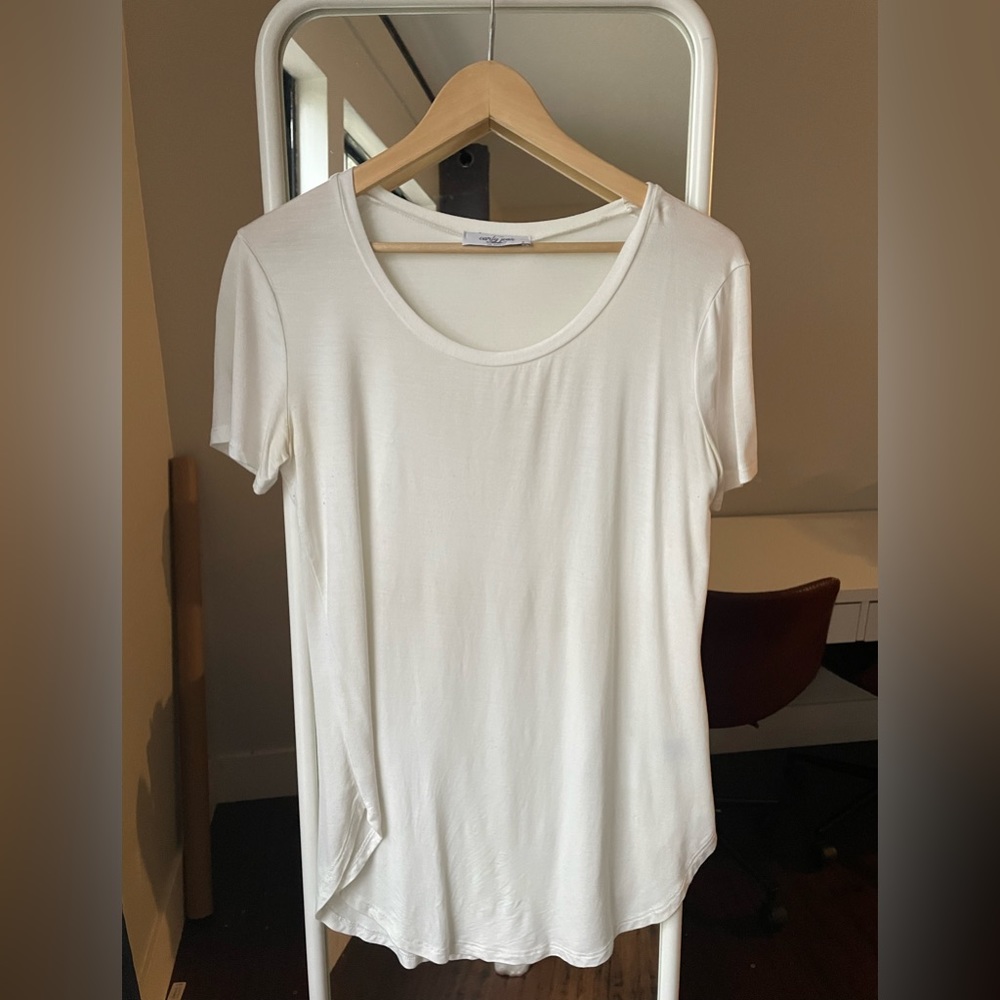 Carly Jean Los Angeles Cj’s Favorite Scoop Tee, Size Small
